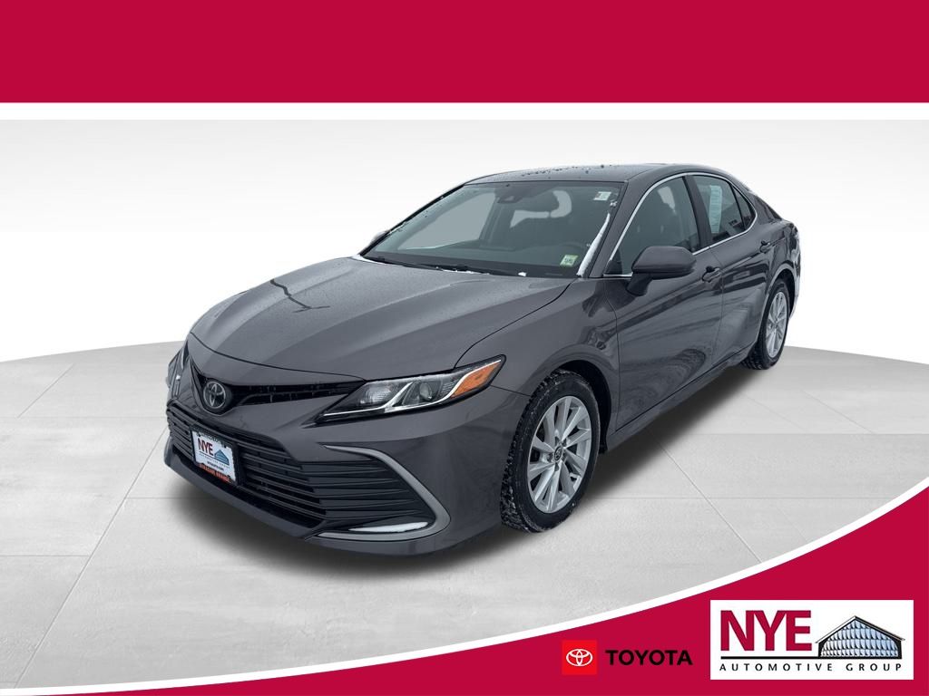 2022 Toyota Camry LE