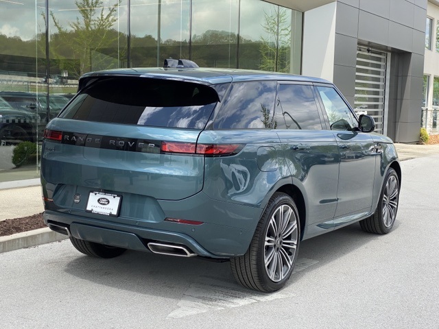 2025 Land Rover Range Rover Sport SE photo 7