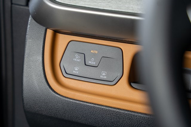 2025 Volkswagen ID. Buzz Pro S photo 13
