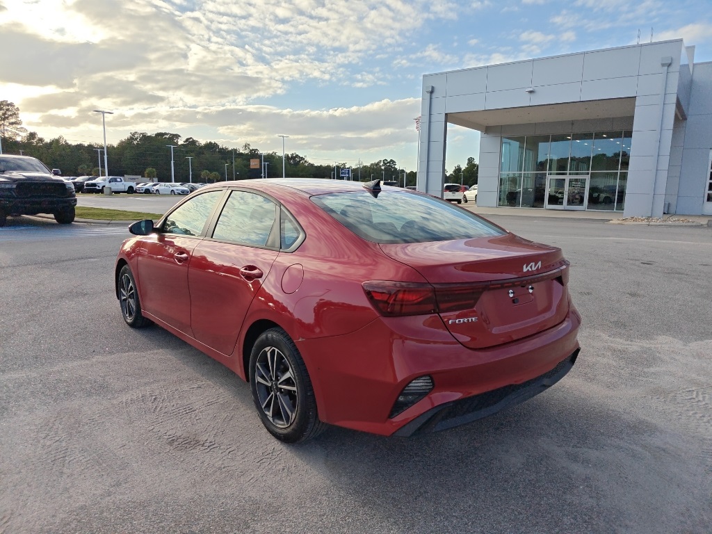 2024 Kia Forte LXS photo 5