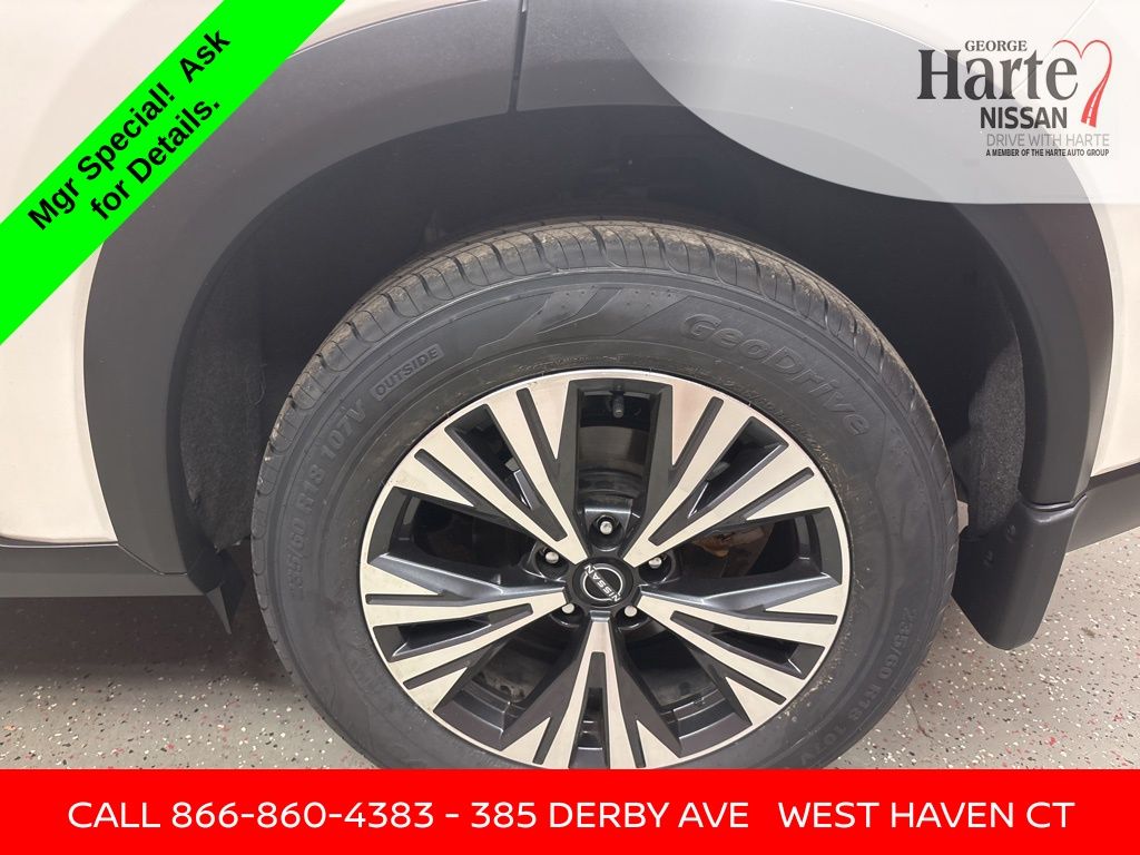 2023 Nissan Rogue SV photo 24