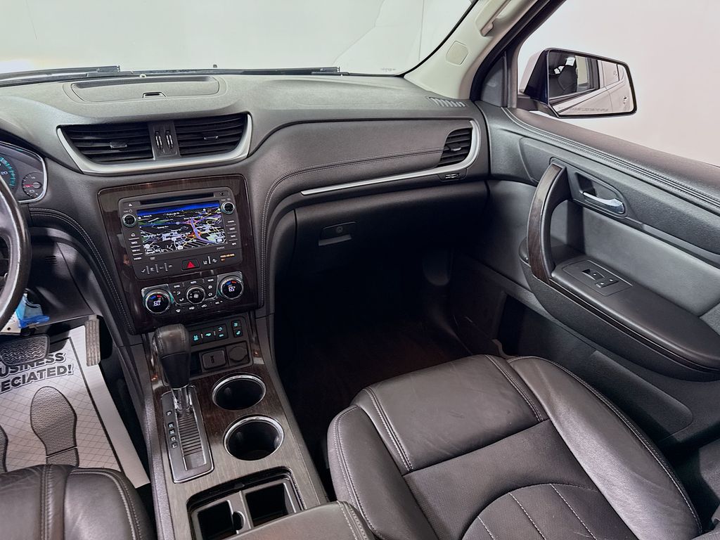 2016 Chevrolet Traverse LTZ photo 25