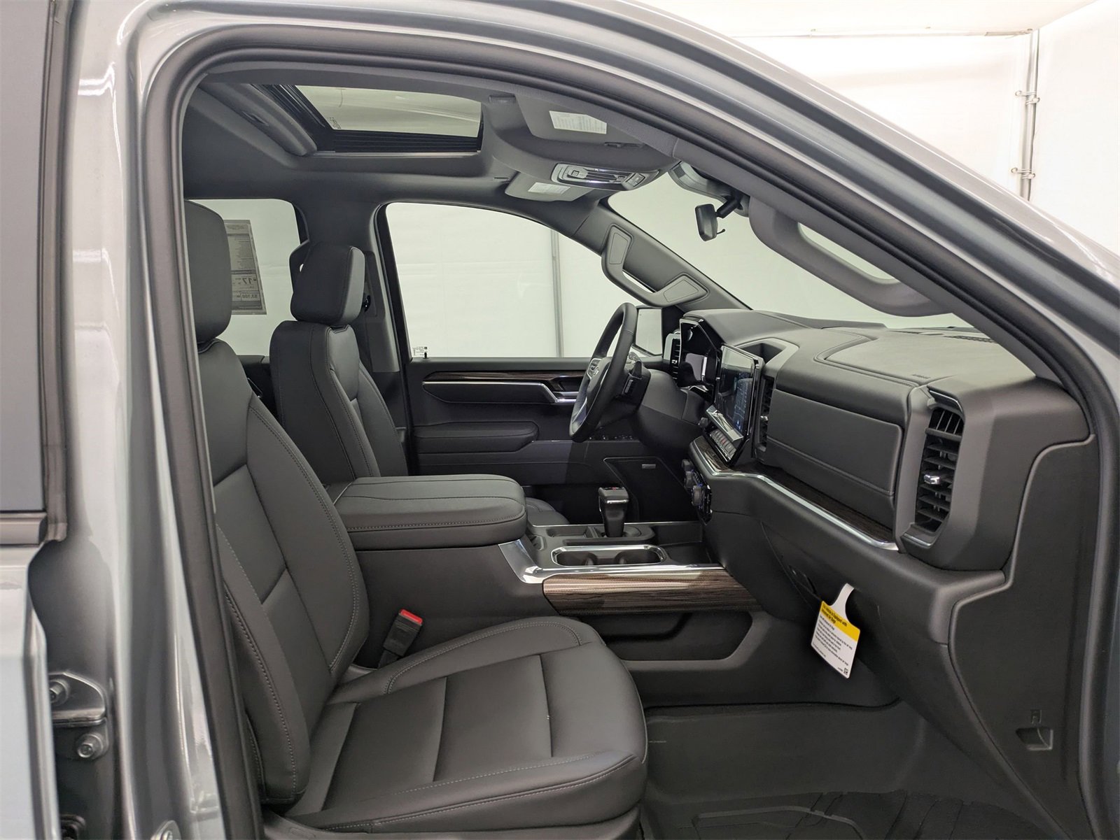 2025 Chevrolet Silverado 1500 photo 21