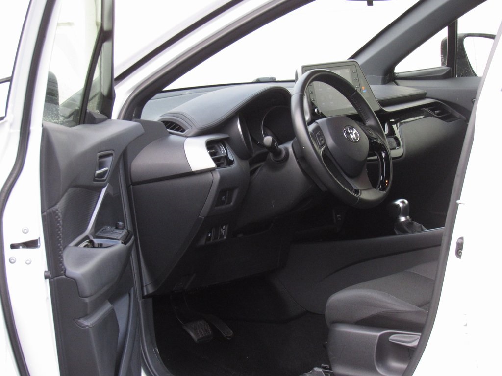 2022 Toyota C-HR Nightshade Edition photo 3