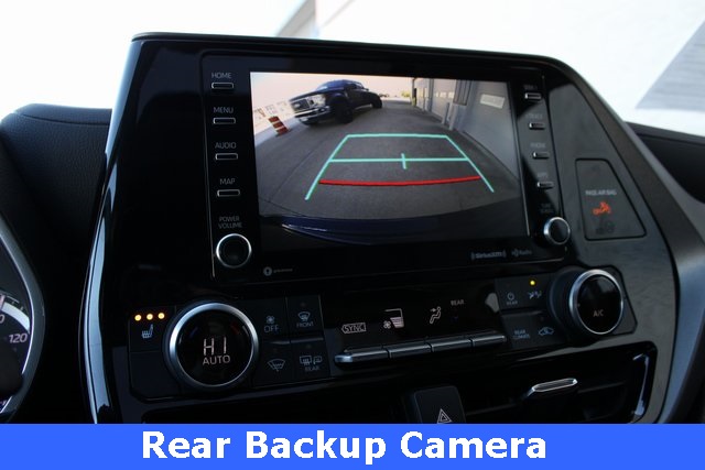 2022 Toyota Highlander XLE photo 3