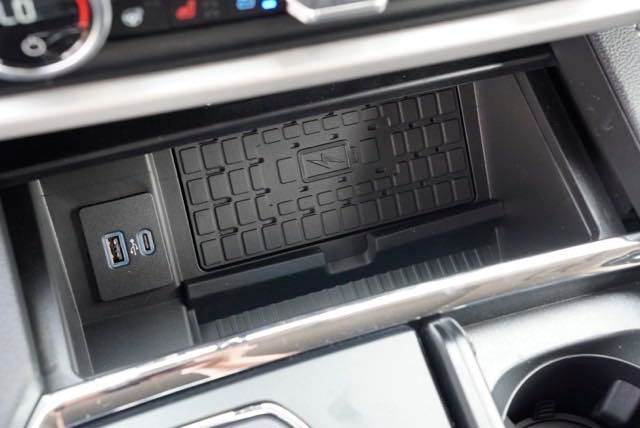 2024 Ford Expedition XLT photo 19