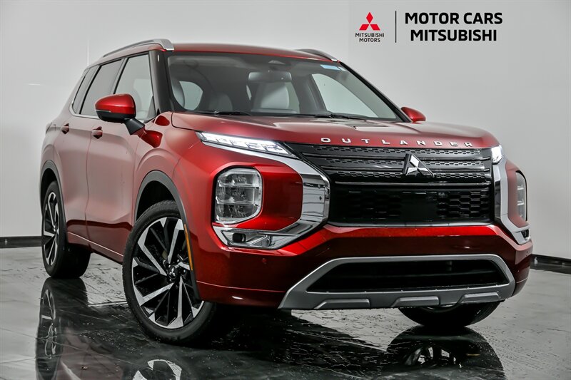 2024 Mitsubishi Outlander SEL's photo