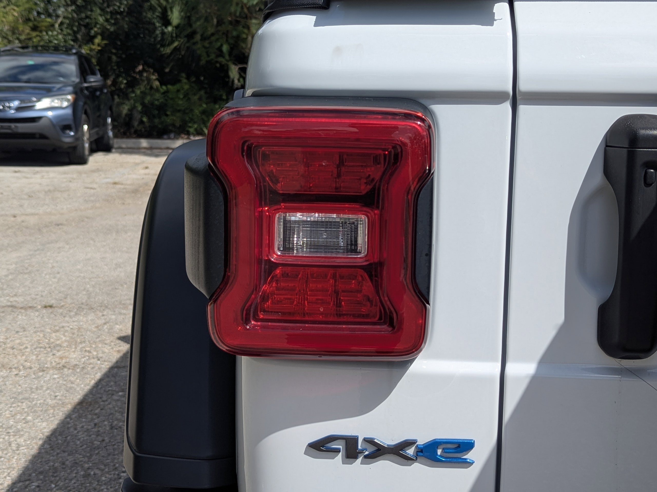 2022 Jeep Wrangler 4xe Unlimited Rubicon photo 9