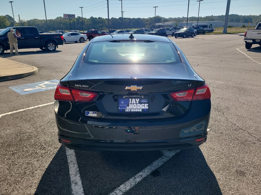 2024 Chevrolet Malibu 1LT photo 3