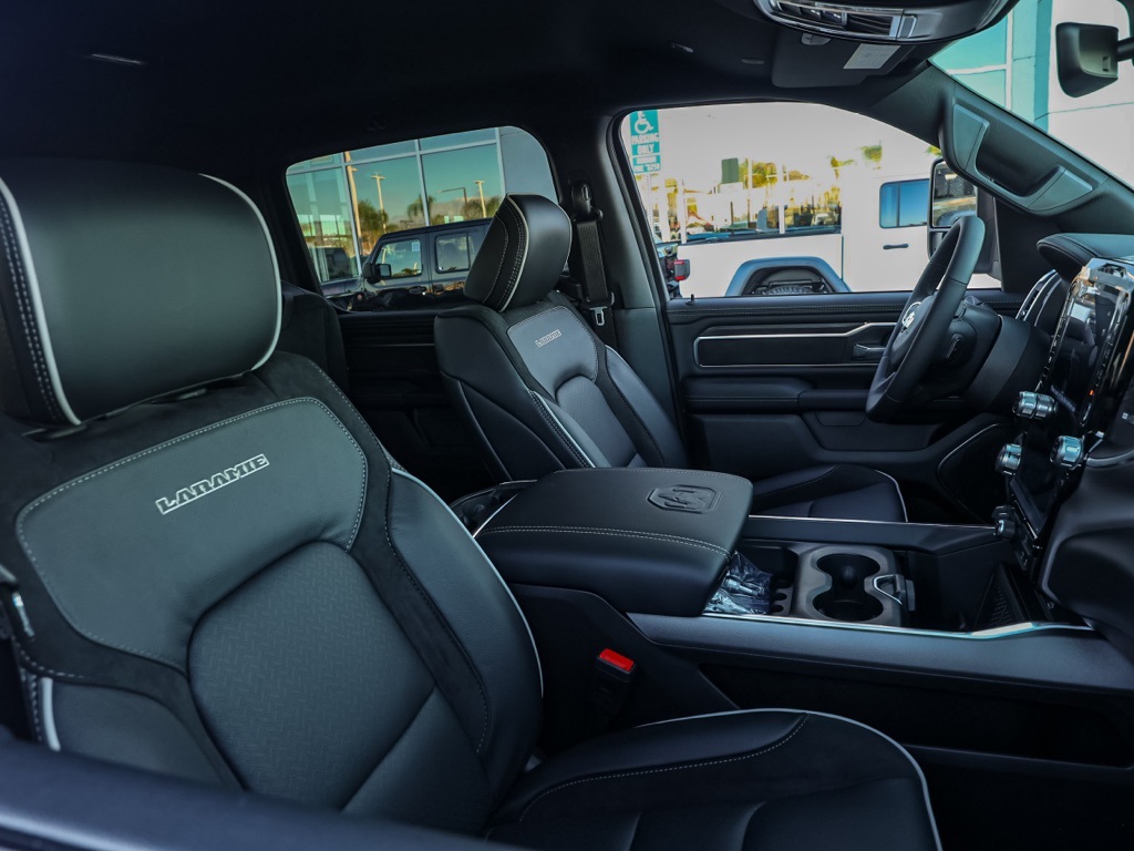 New 2026 Bright White Clear-Coat Exterior Paint RAM Laramie image 19