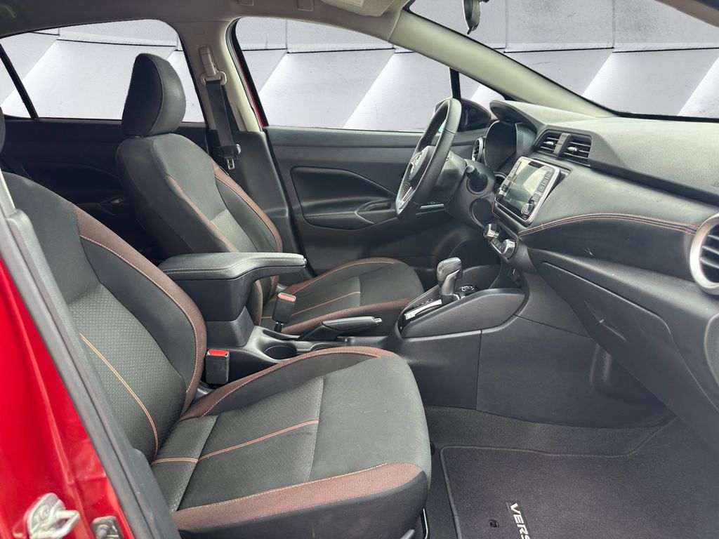 2022 Nissan Versa 1.6 SR photo 12