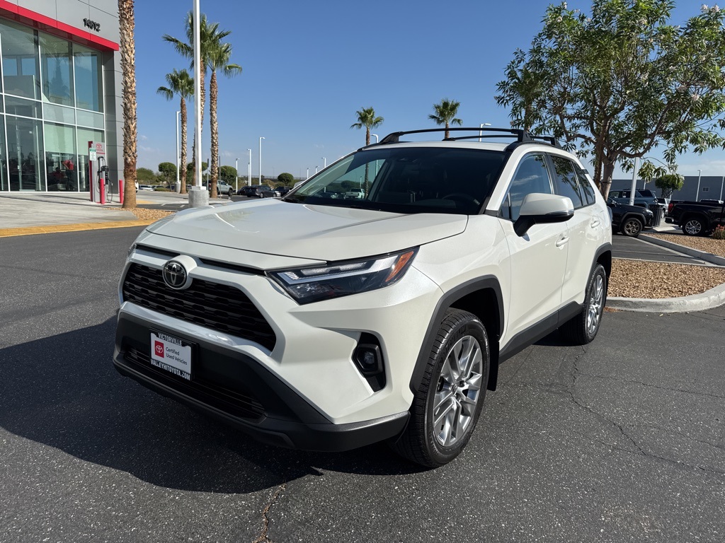 2022 Toyota RAV4 XLE Premium photo 2