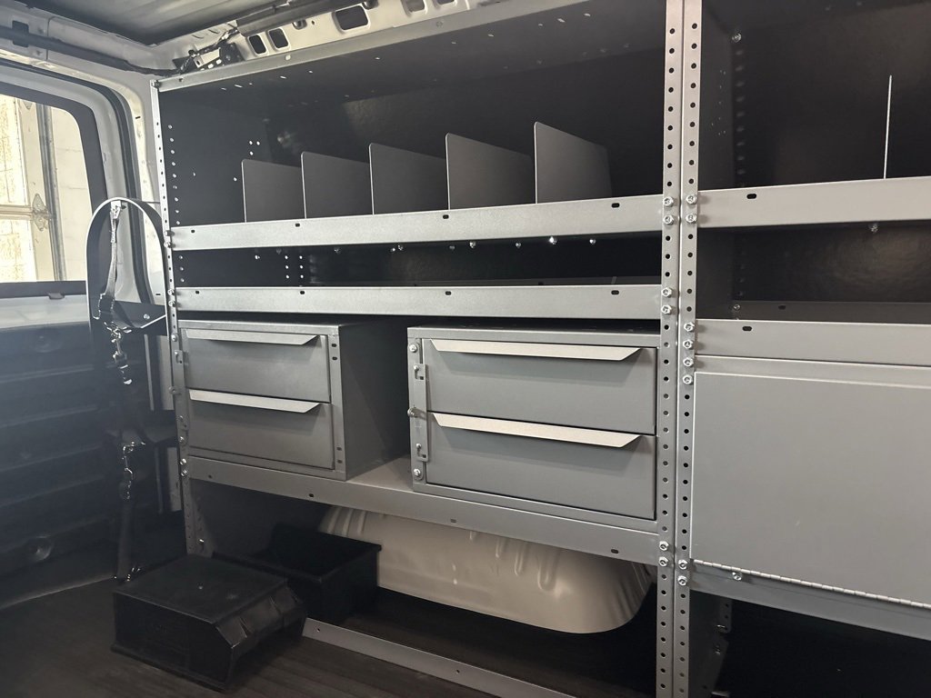 2025 Chevrolet Express Cargo 2500 photo 7