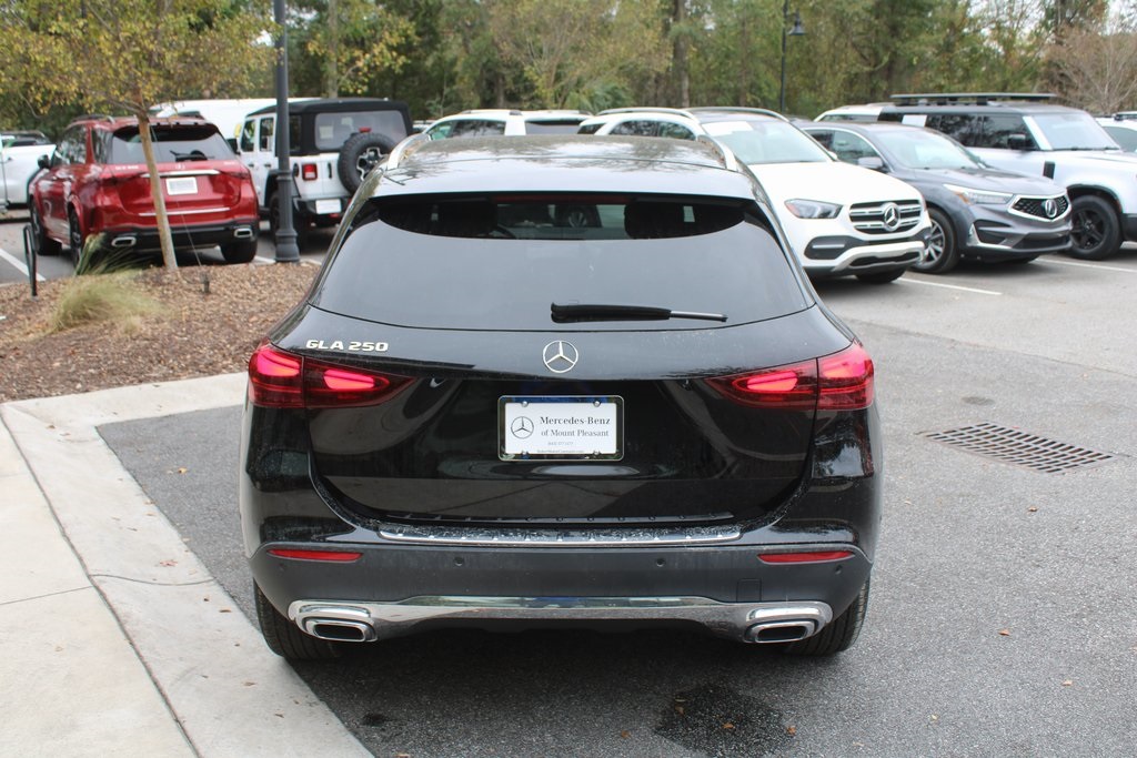 2025 Mercedes Benz GLA 250 photo 4