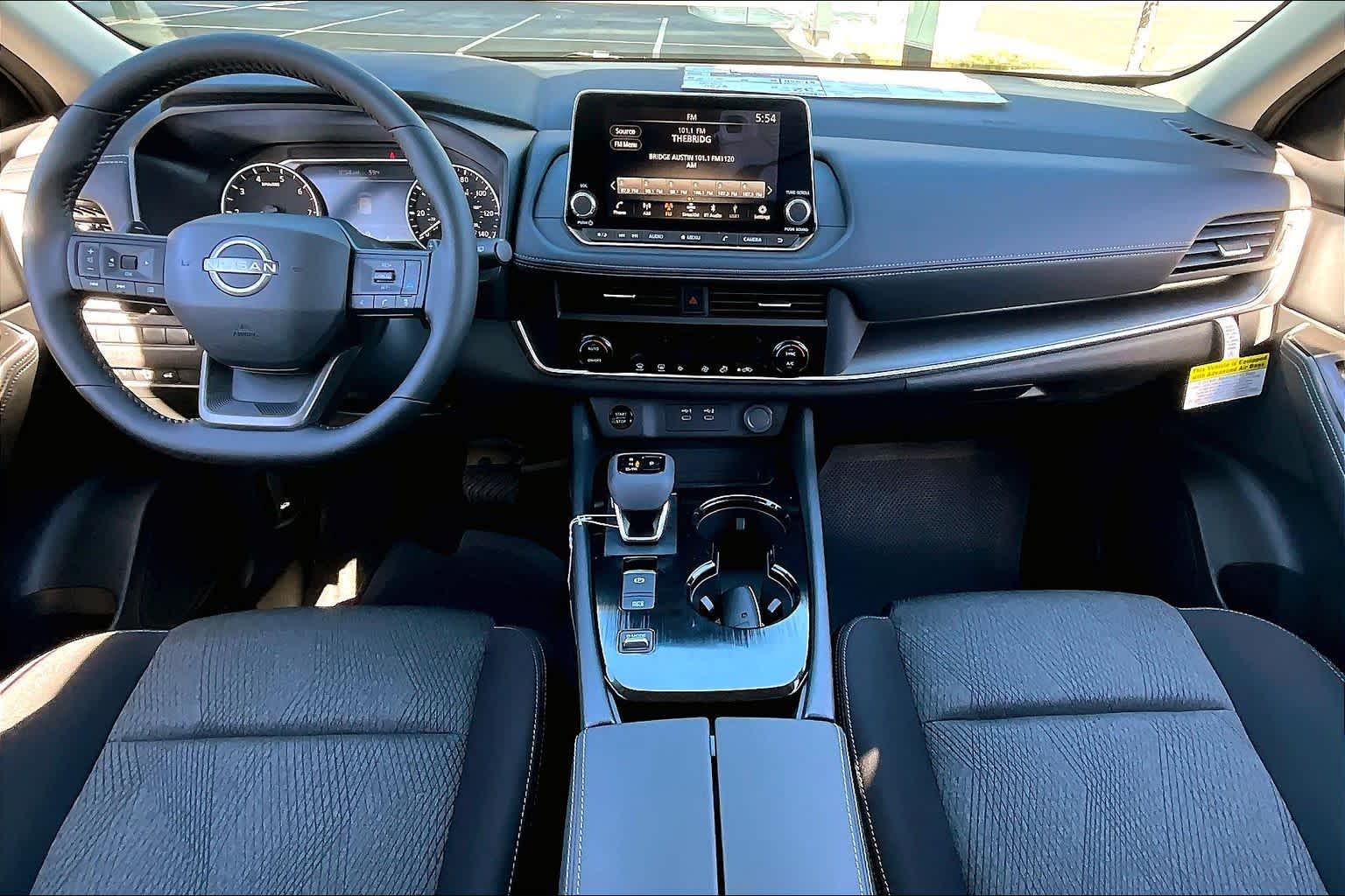 2026 Nissan Rogue SV photo 2