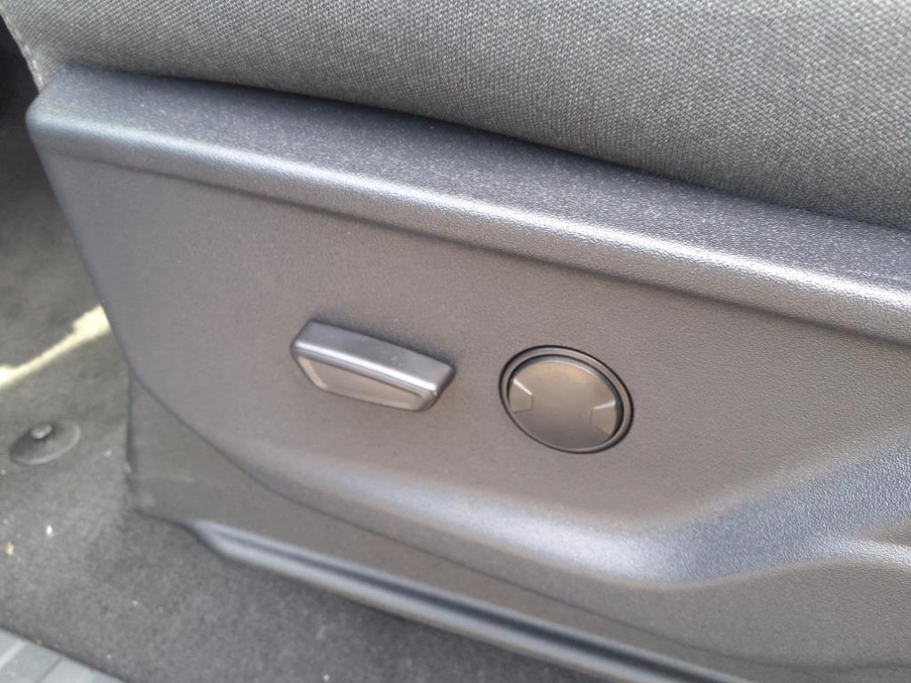 New 2024 Carbonized Gray Metallic Ford XLT image 15