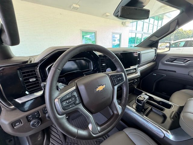 2024 Chevrolet Silverado 1500 LTZ photo 11