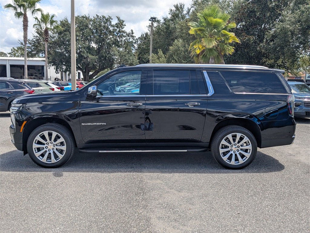 2025 Chevrolet Suburban Premier photo 4