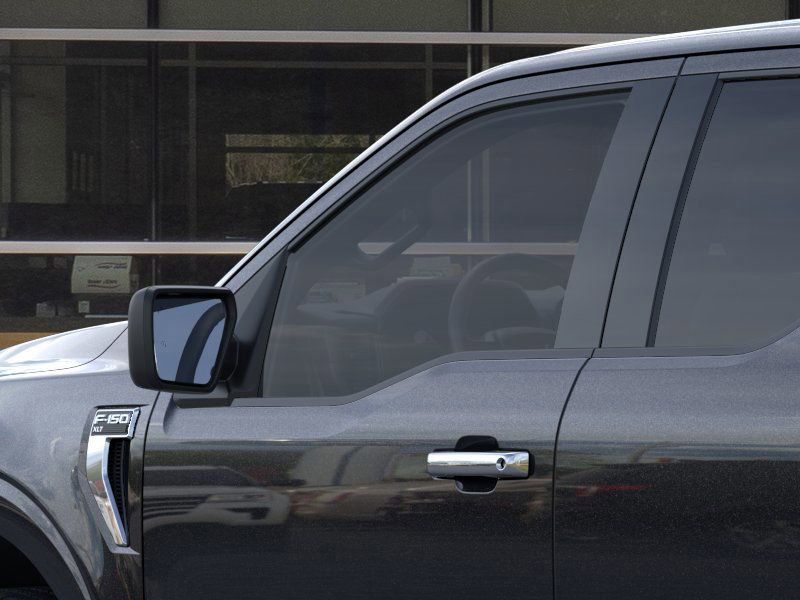 2025 Ford F-150 XLT photo 17