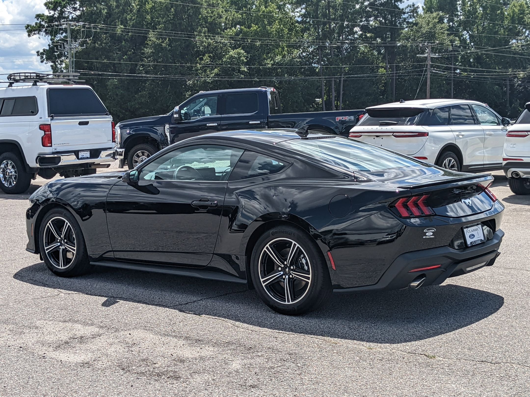 2025 Ford Mustang EcoBoost Premium photo 7