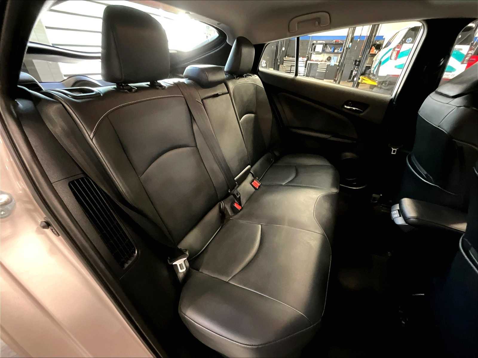 2020 Toyota Prius Prime XLE photo 15