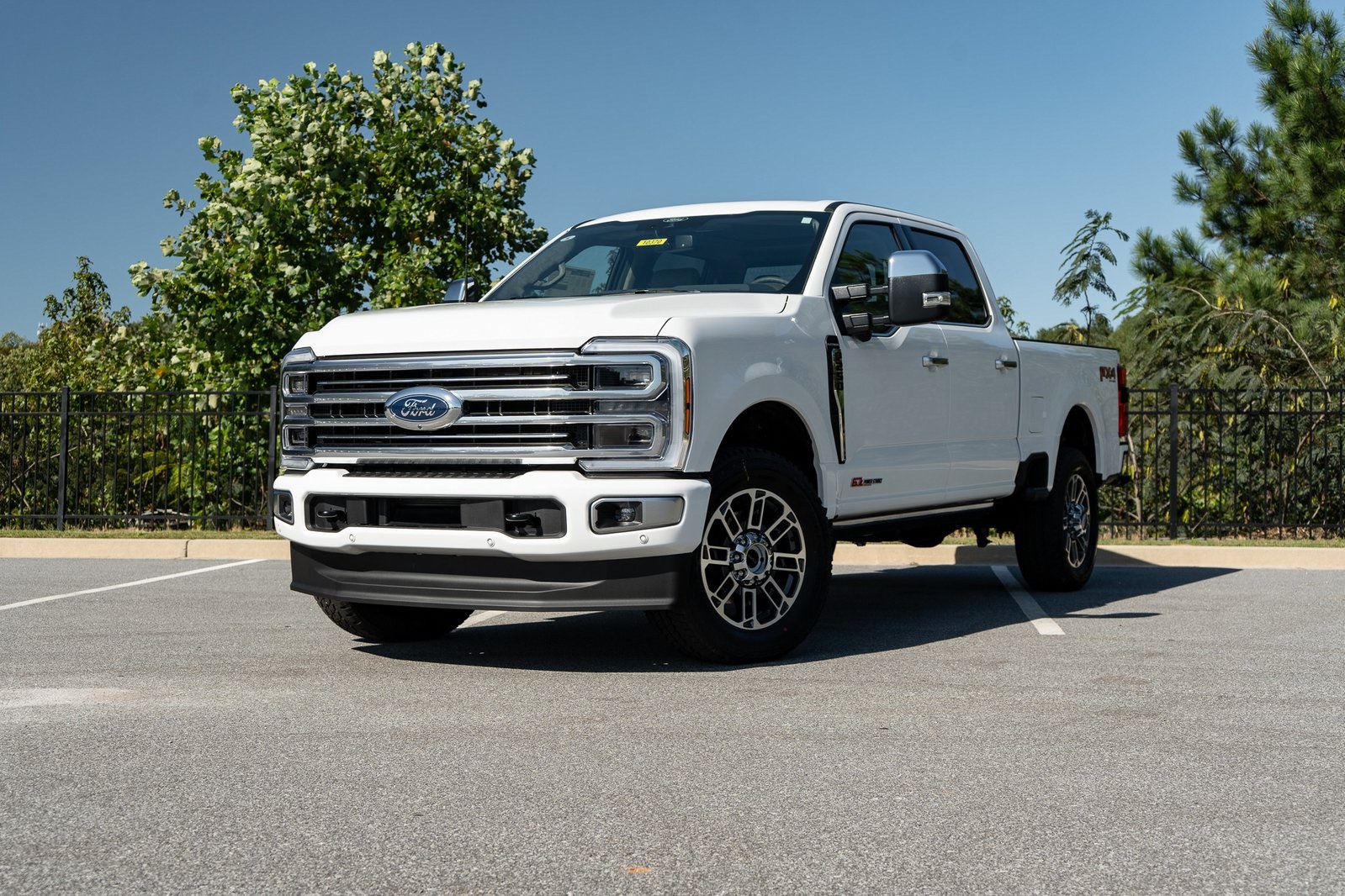 2026 Ford F-250 Super Duty Platinum's photo