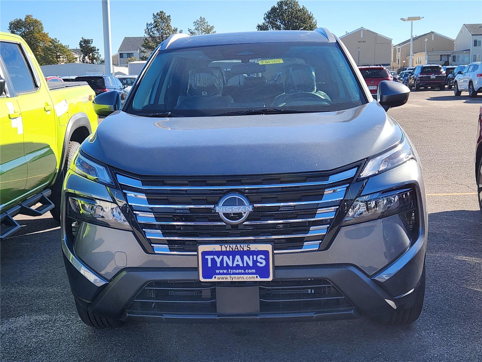 2026 Nissan Rogue SV photo 2