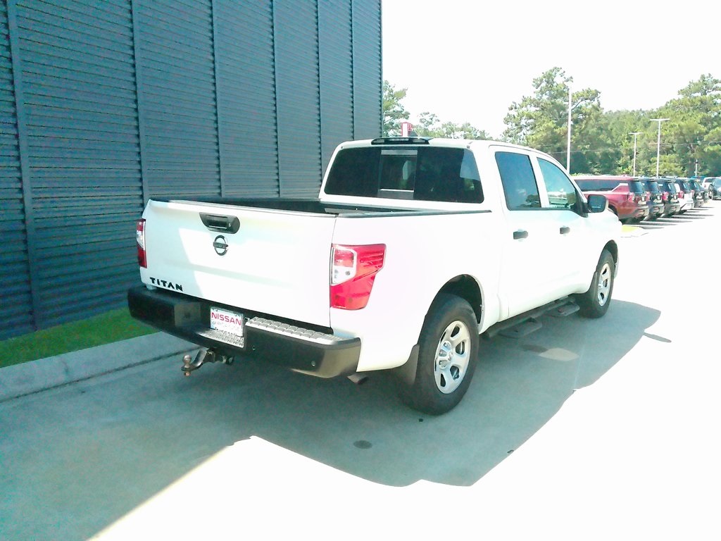 2022 Nissan Titan S photo 3