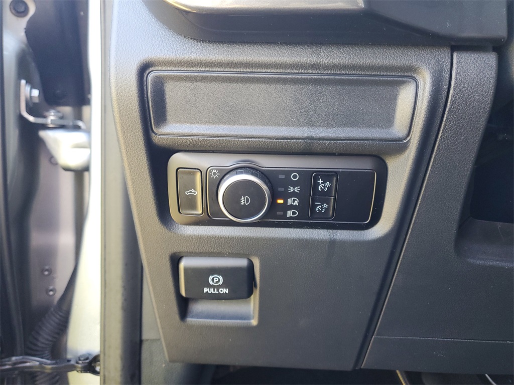 2023 Ford F-150 XL photo 14