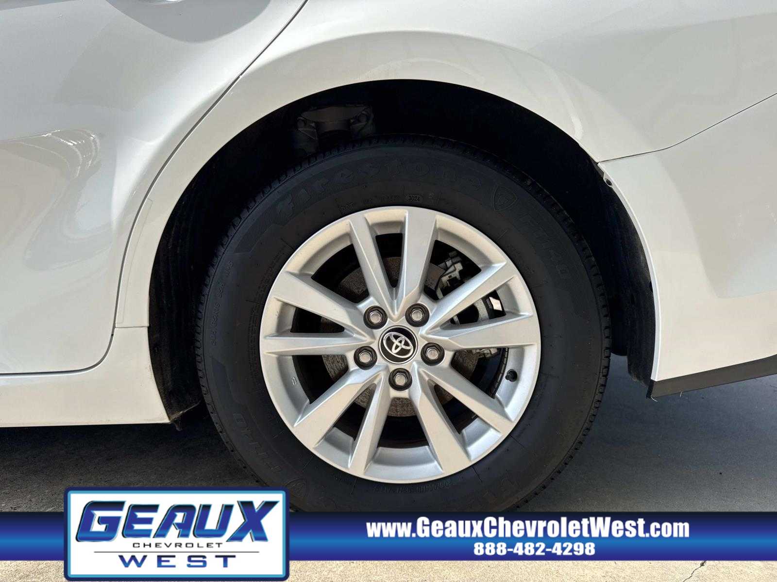 2025 Toyota Camry LE photo 2