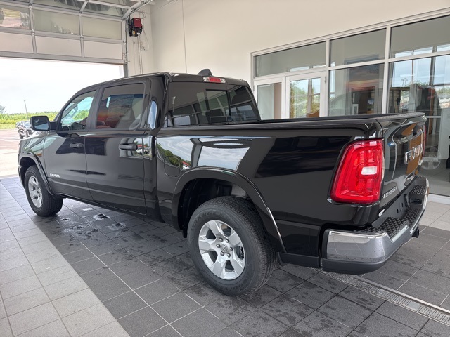 2025 Ram 1500 Big Horn Lone Star photo 3