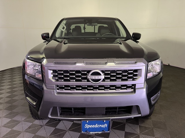 2025 Nissan Frontier Crew Cab SV photo 3