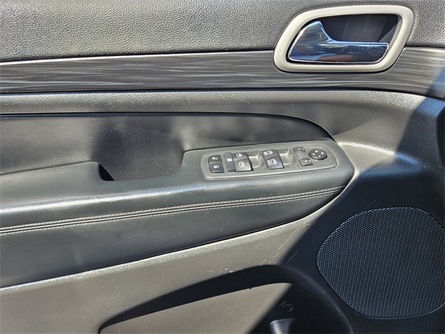 2020 Jeep Grand Cherokee Laredo E photo 26