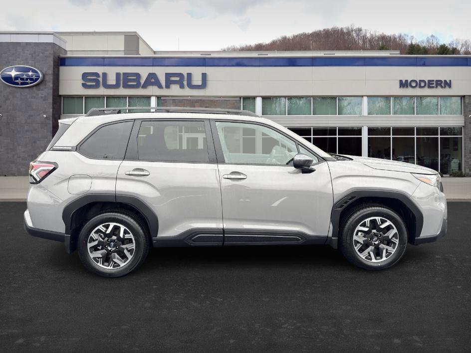 2026 Subaru Forester Premium photo 3