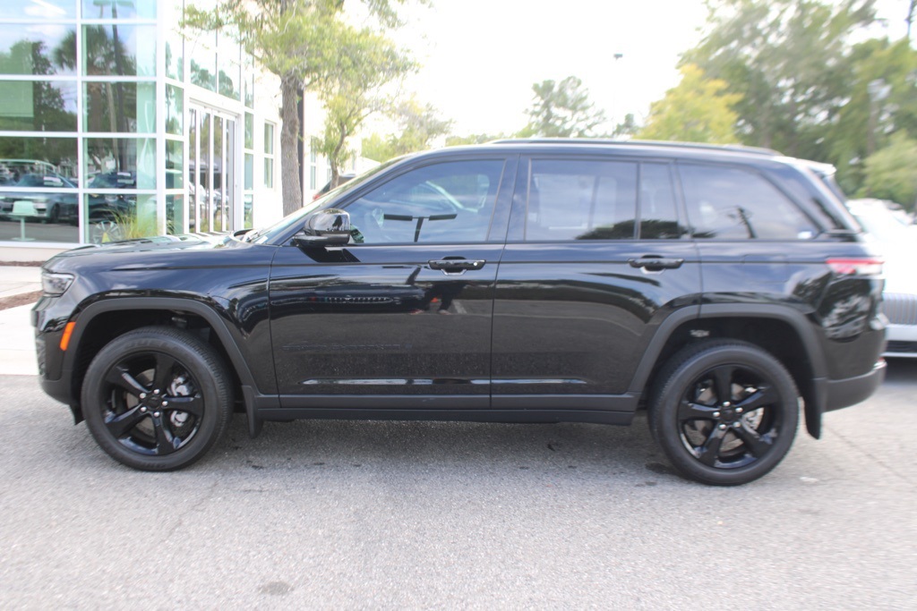 2023 Jeep Grand Cherokee Altitude photo 7