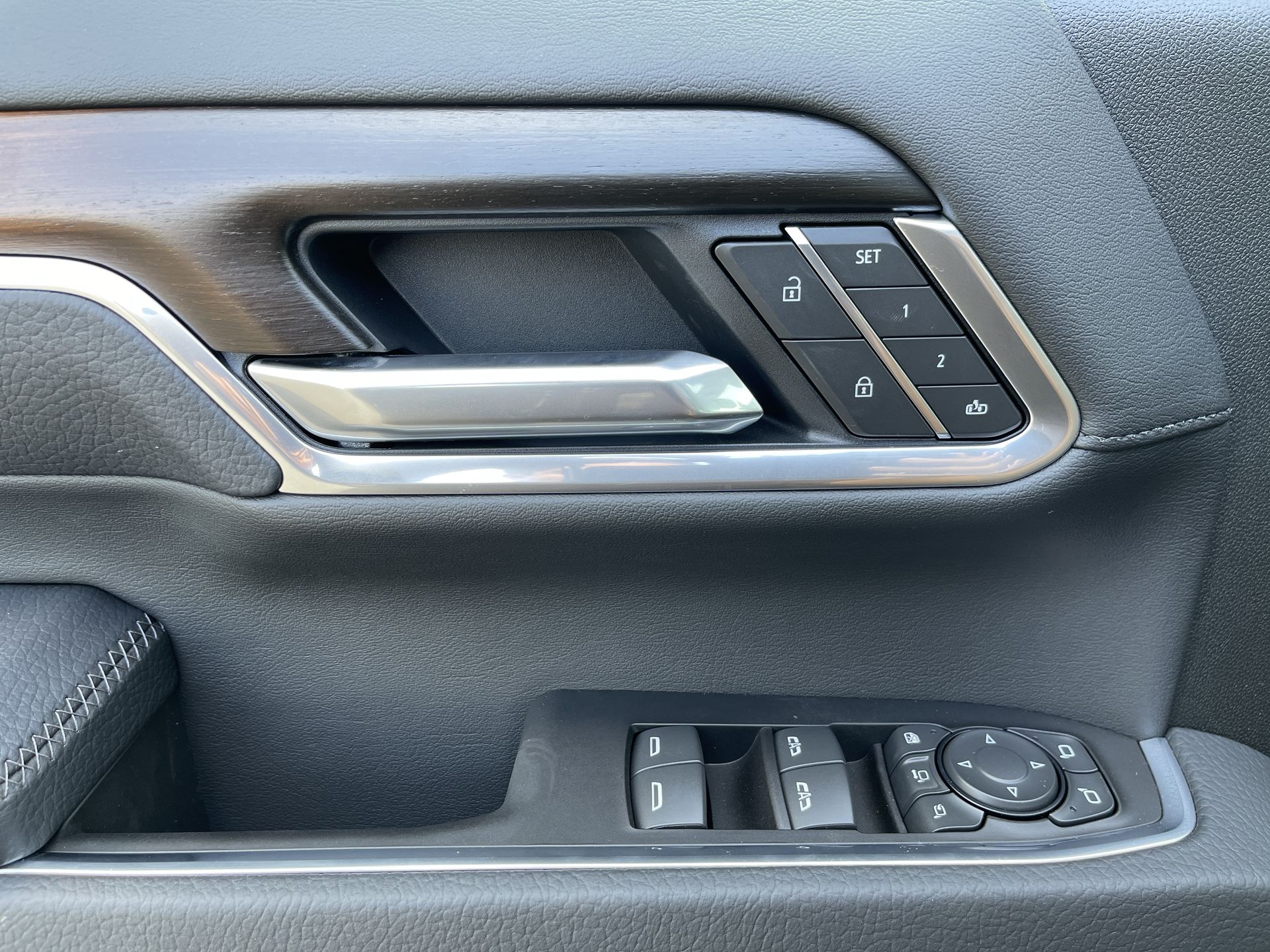 2025 Gmc Sierra 3500 HD Denali photo 4