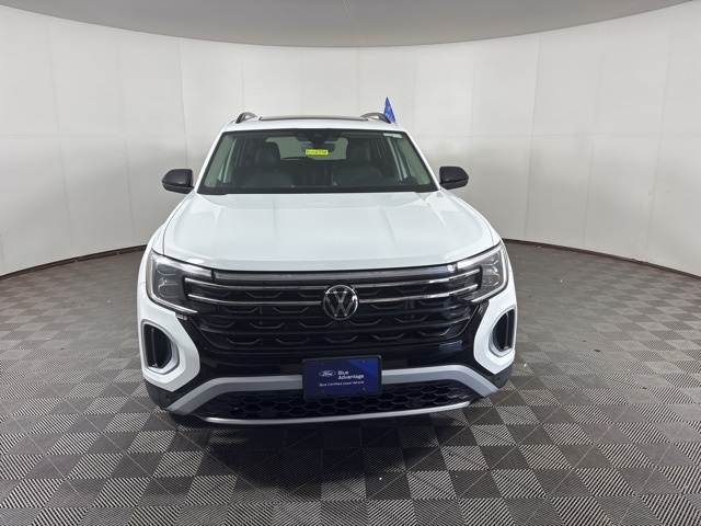 Certified 2024 Volkswagen Atlas Atlas Peak Edition with VIN 1V2CR2CA2RC583555 for sale in Shakopee, Minnesota