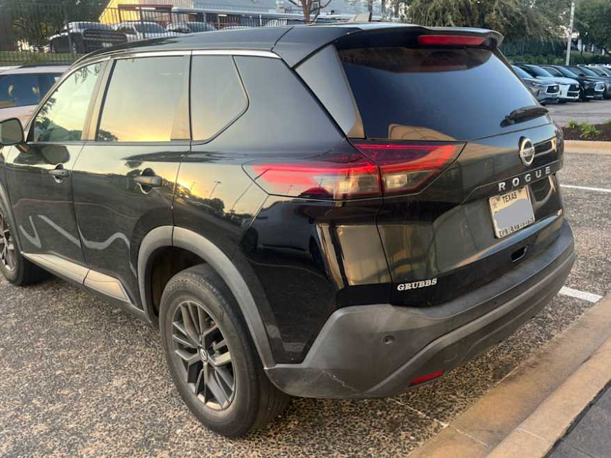2021 Nissan Rogue S photo 3