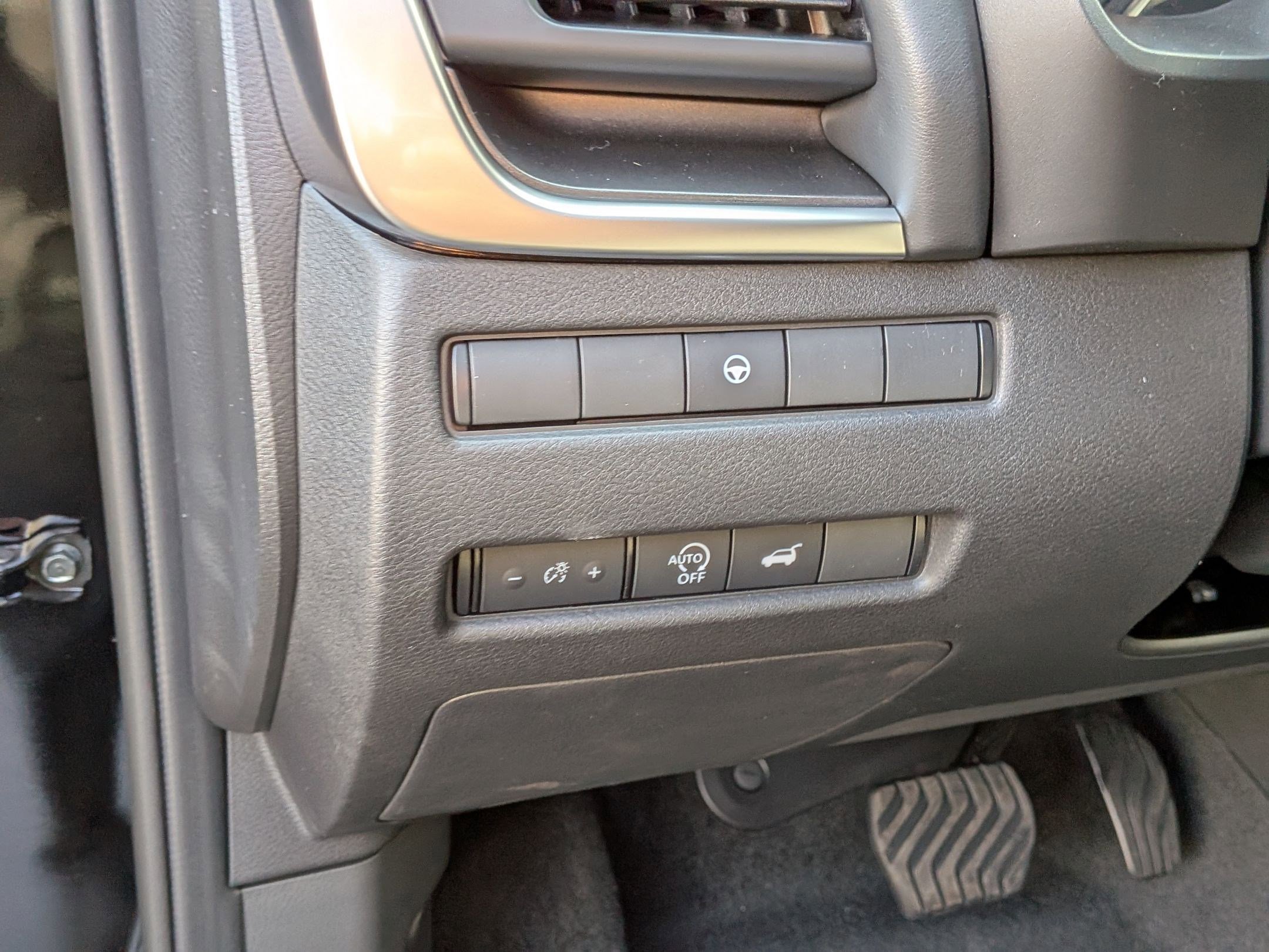 2026 Nissan Rogue SV photo 11