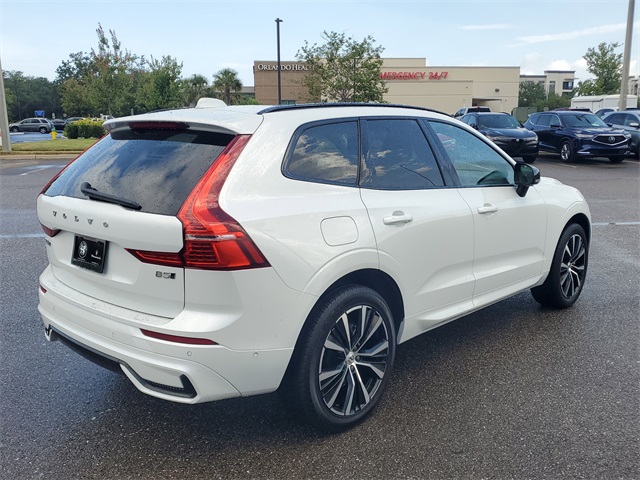 2024 Volvo XC60 B5 Plus photo 3