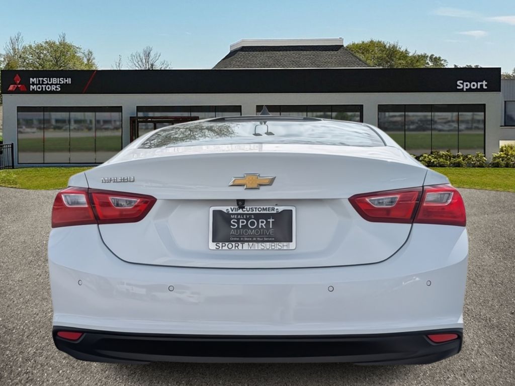 2023 Chevrolet Malibu LS photo 4
