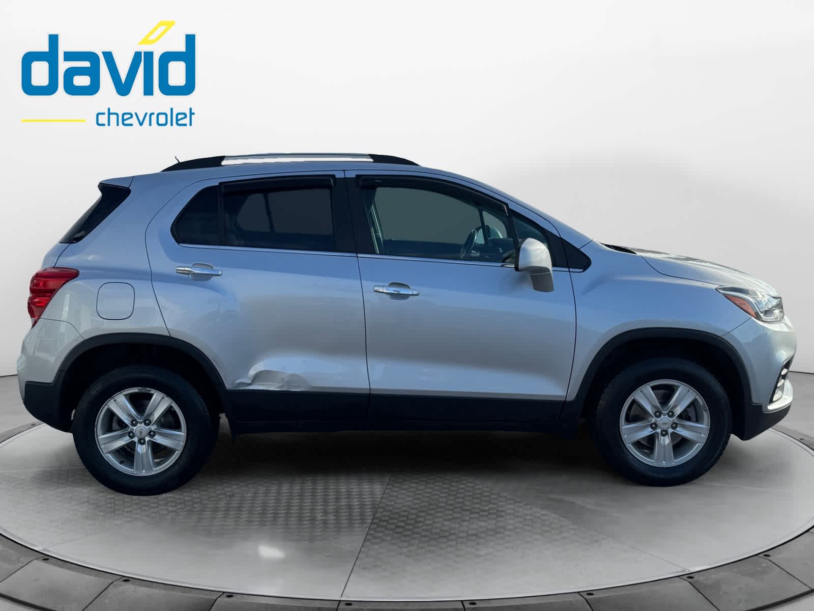 2020 Chevrolet Trax LT photo 4