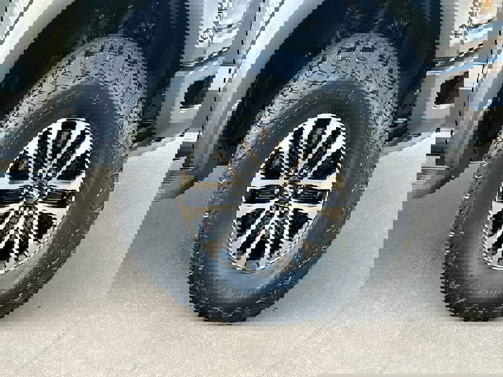 2020 Ford F-150 Raptor photo 9