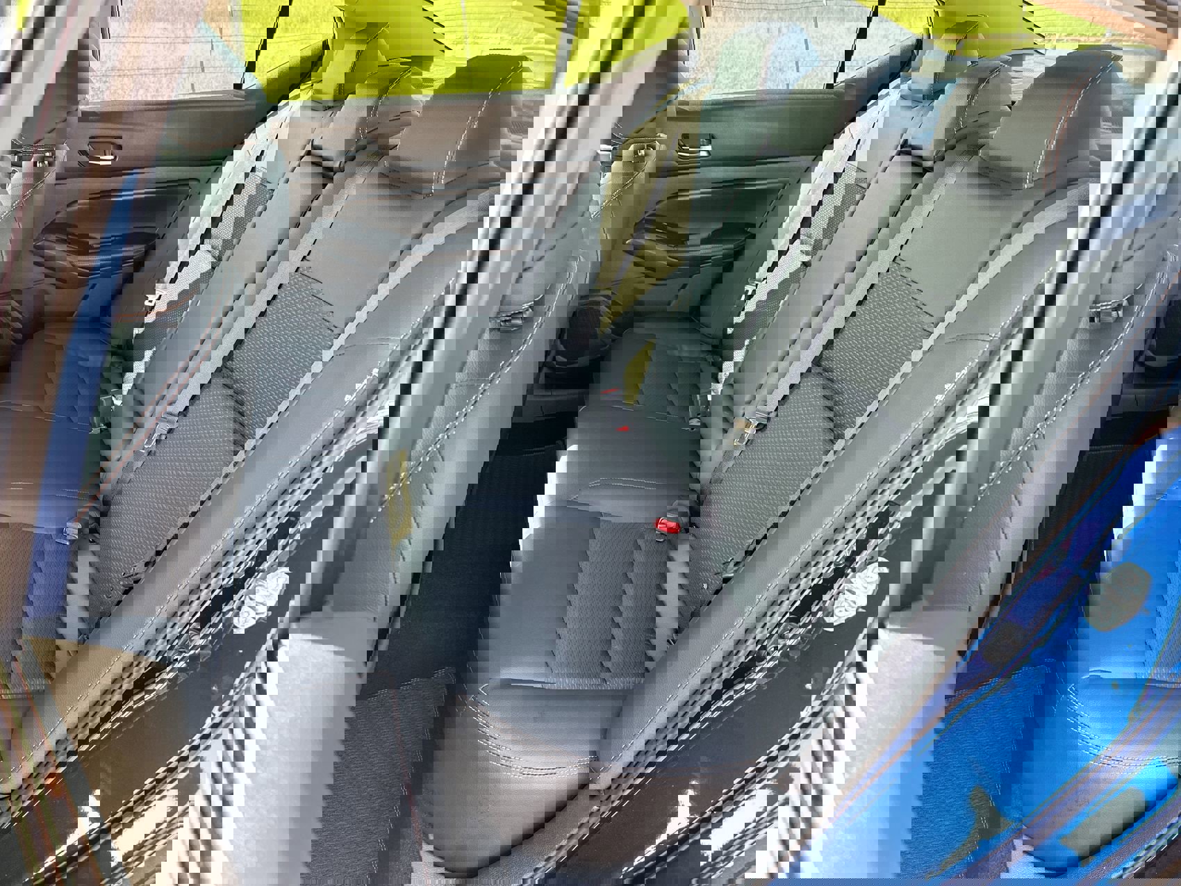 2020 Nissan Altima SR photo 18