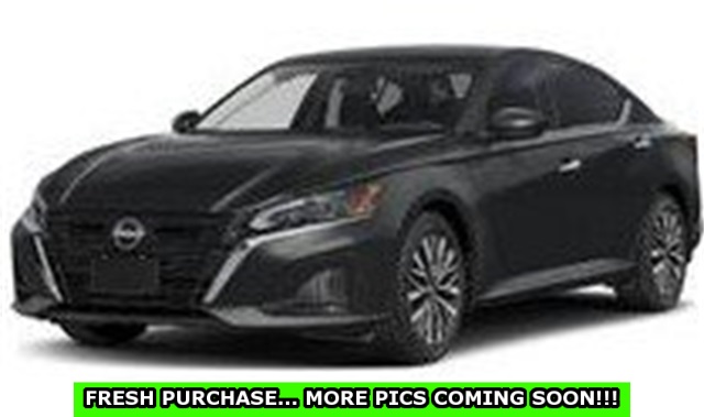 2025 Nissan Altima SV's photo