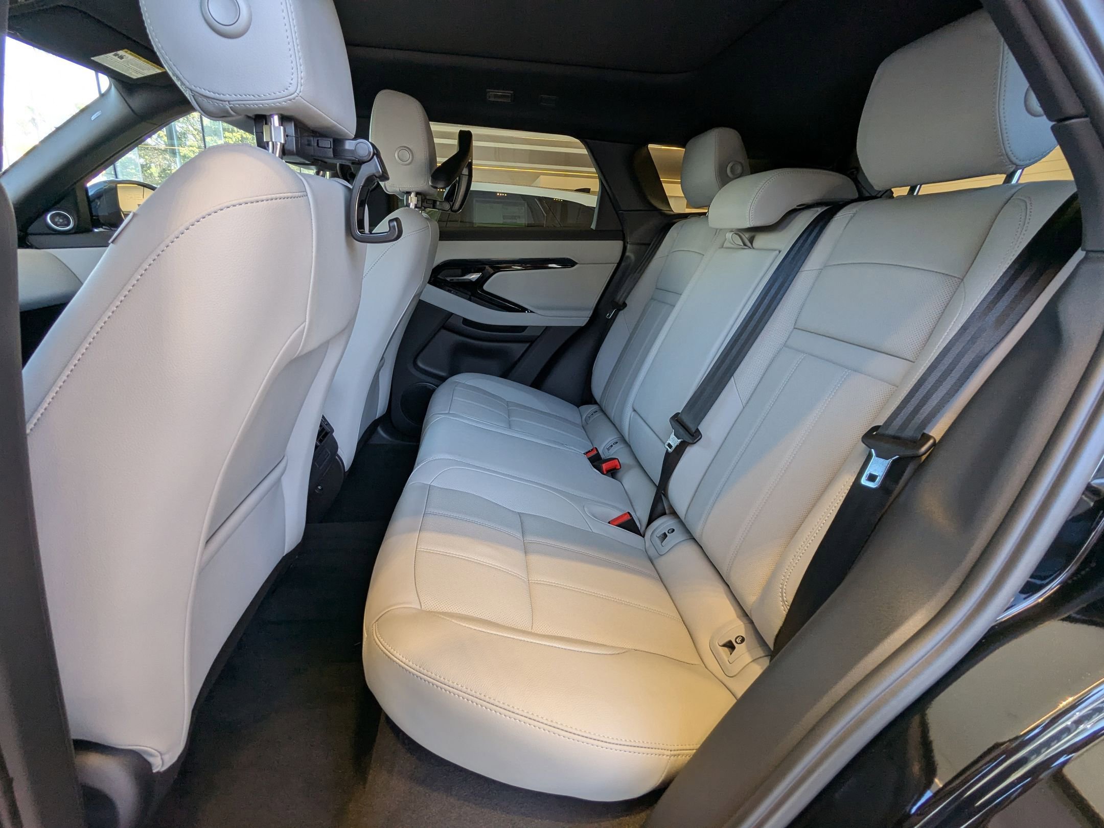2026 Land Rover Range Rover Evoque S photo 13