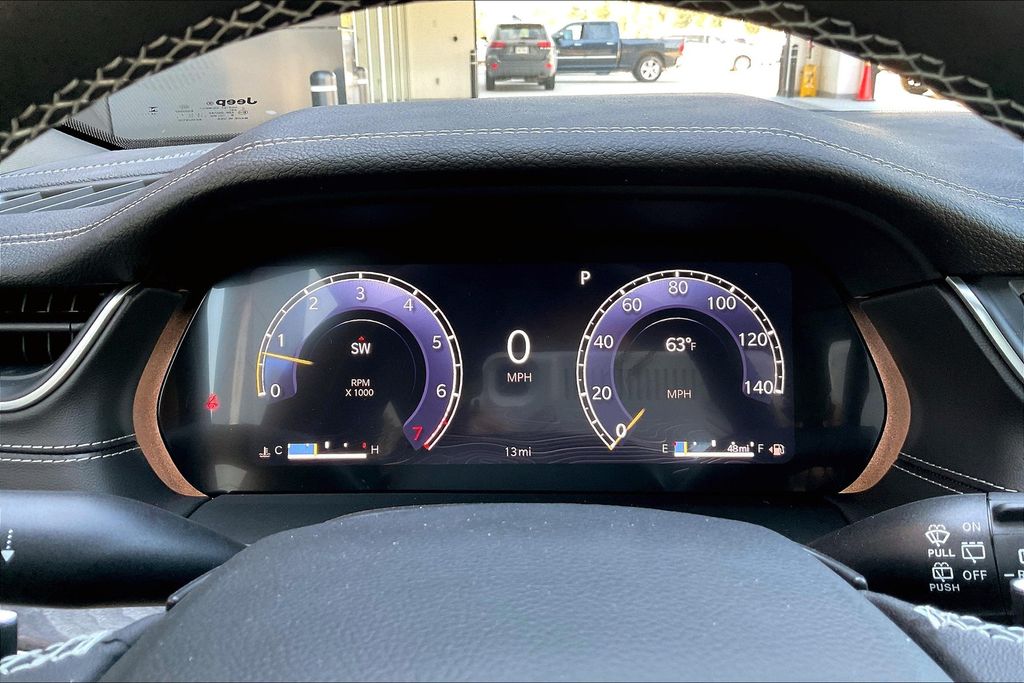 2025 Jeep Grand Cherokee Limited photo 17