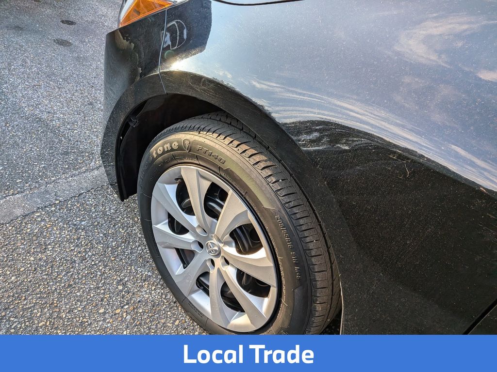 2024 Toyota Corolla LE photo 4