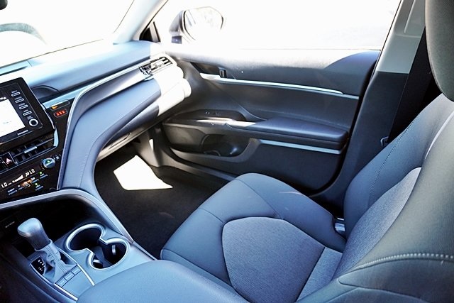 2024 Toyota Camry LE photo 19