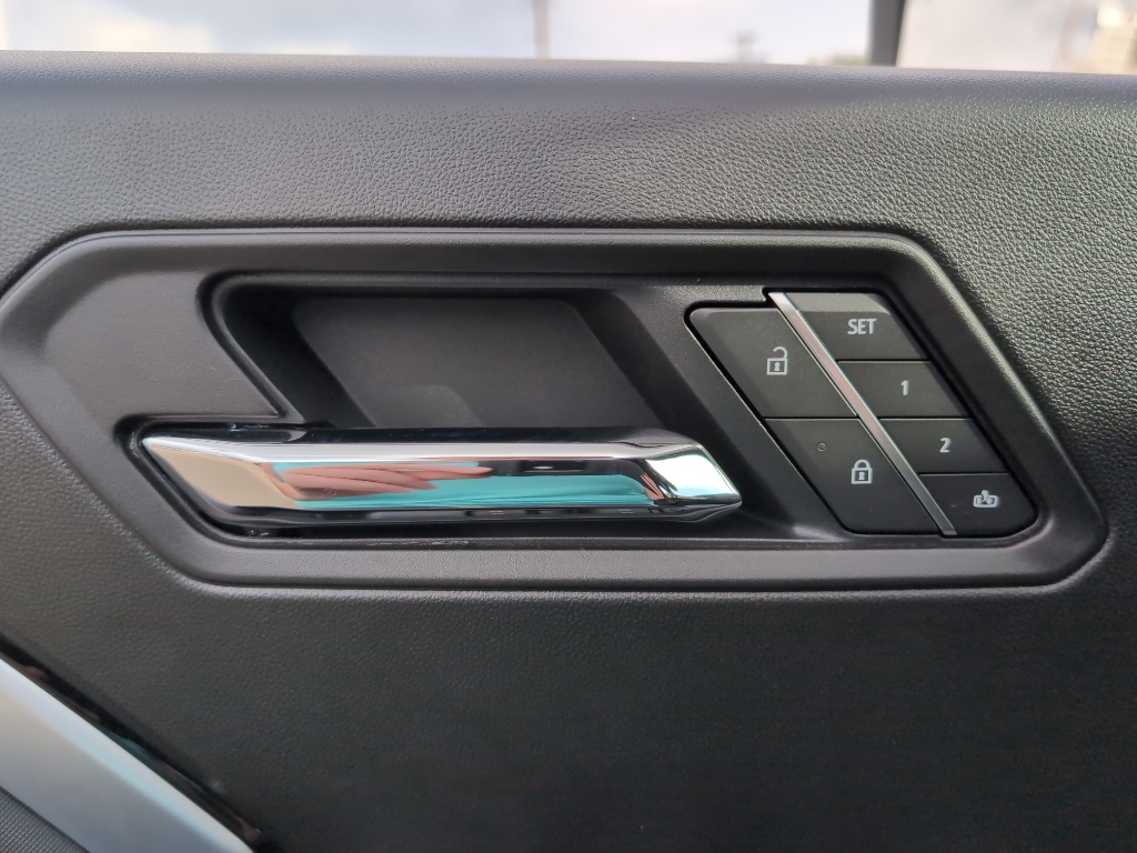 2025 Chevrolet Colorado Z71 photo 25